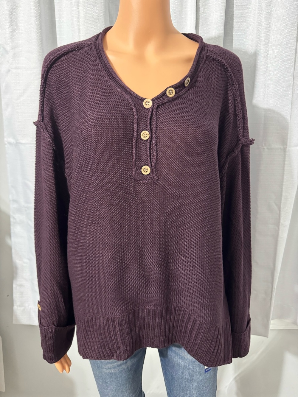 Pretty Wonderly size M maroon purple 1/4 button bell sleeve Vixen sweater new